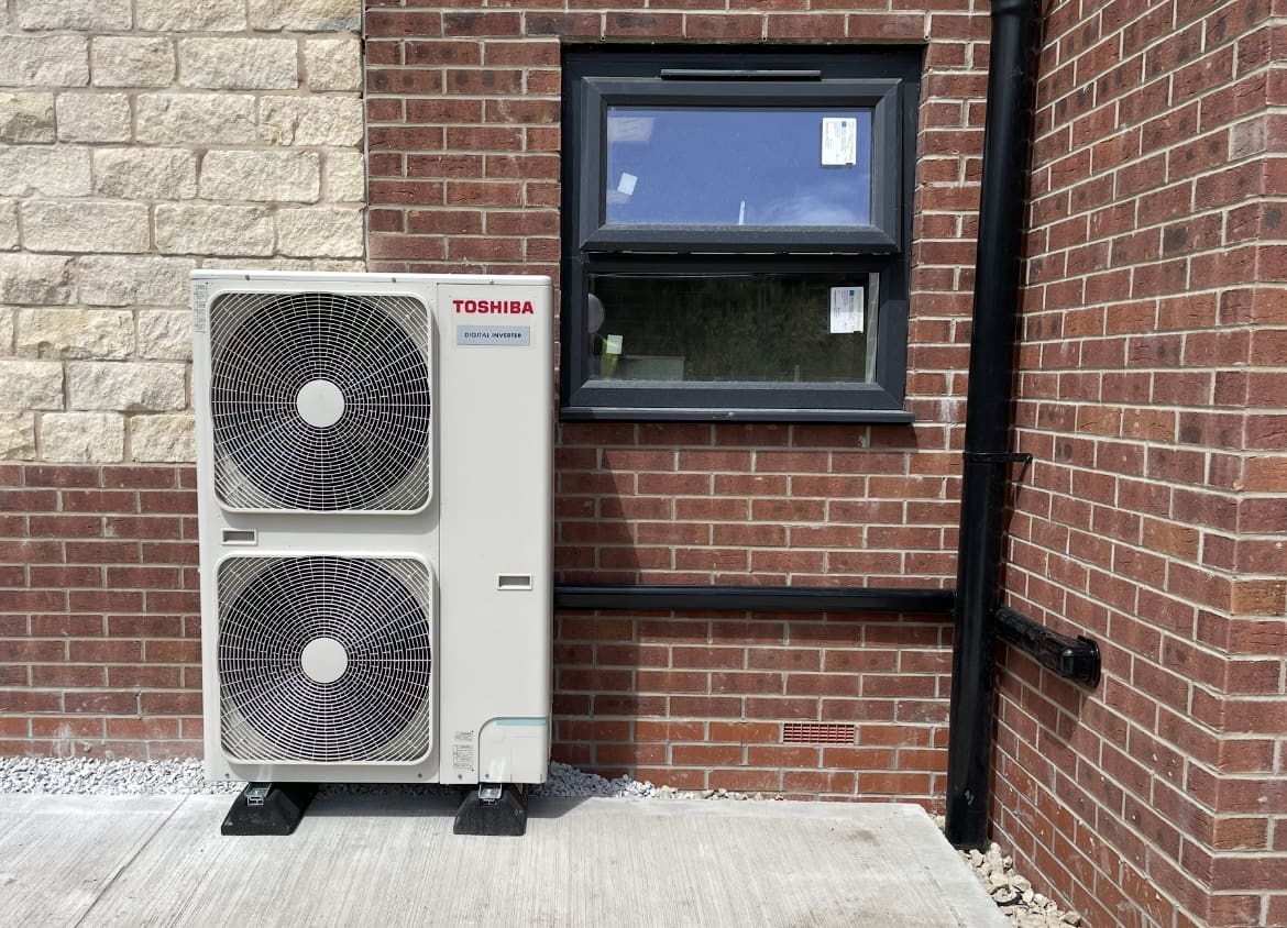 servicing of air conditioning units